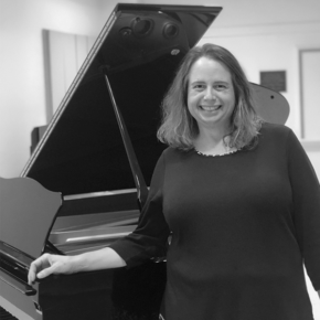 Joyce joined the FPC team in 2016. A skilled performer, Joyce has served in music ministry and education for over 20 years. She is currently an Instructor of Music Theory at the Governor's school for the performing arts and also teaches private lessons. Joyce holds a BA in Music from Virginia Wesleyan and a Masters in Piano Performance from JMU. 
Joyce's husband, Rev. Fred Brockhausen is a pastor in the United Methodist Church and their daughter Hannah is currently studying at UVA.